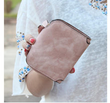 Load image into Gallery viewer, [Women] Forever Vintage Short Clutch Wallet
