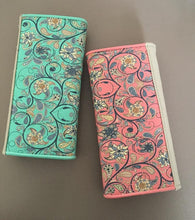 Load image into Gallery viewer, [Women] Love&#39;s 3 Fold Flowers Printed Wallet

