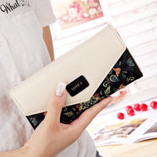 Load image into Gallery viewer, [Women] Love&#39;s 3 Fold Flowers Printed Wallet
