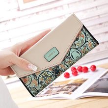 Load image into Gallery viewer, [Women] Love&#39;s 3 Fold Flowers Printed Wallet
